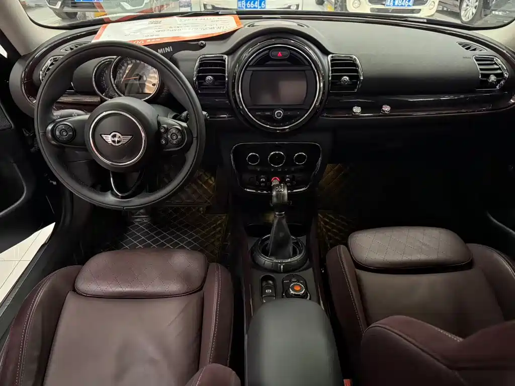 MINI Clubman 2017 — фото 10
