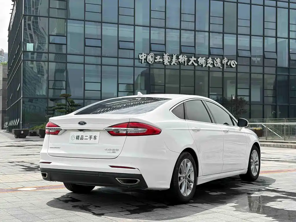 Ford Mondeo 2021 — фото 9
