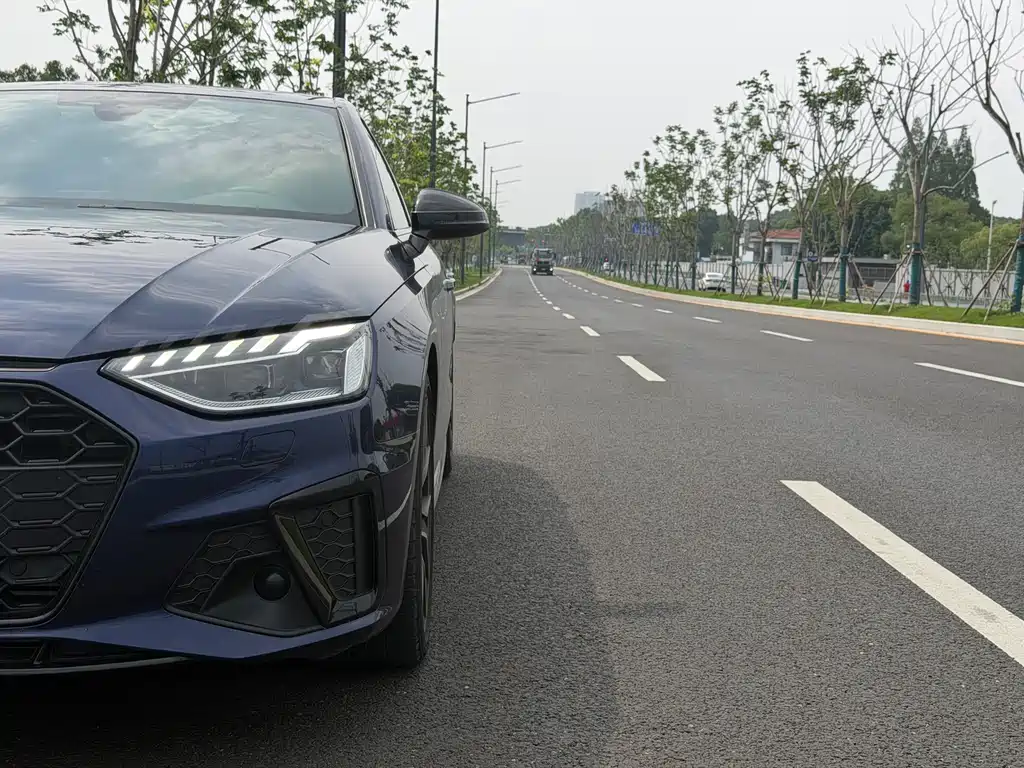 Audi S4 2024