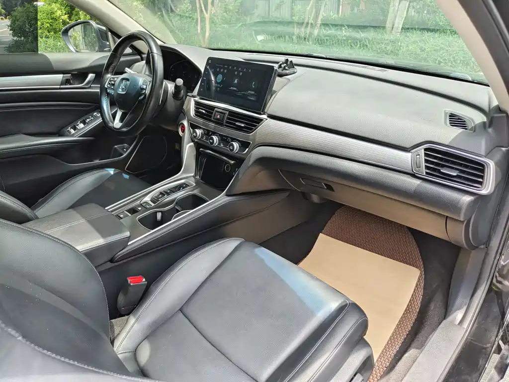 Honda Accord 2023 — фото 23