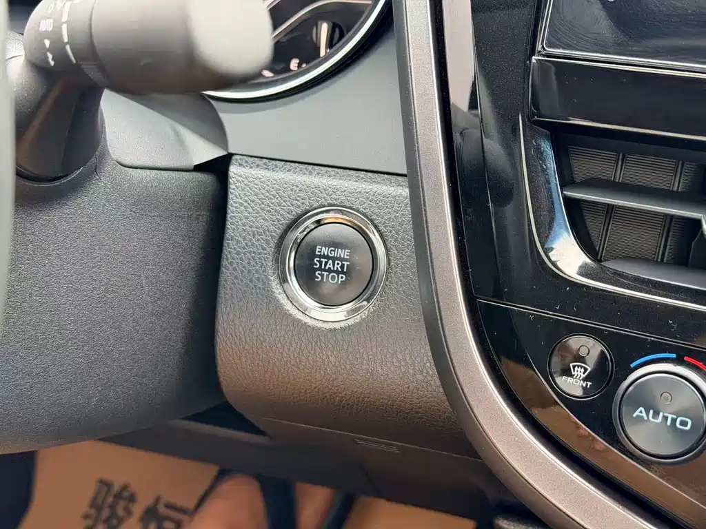Toyota Camry 2023 — фото 20