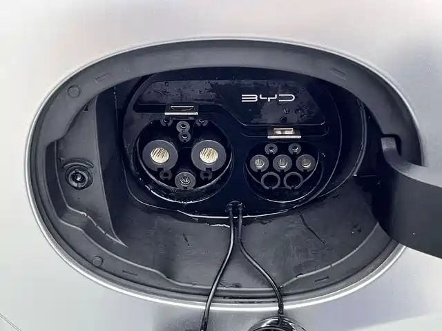 BYD Seal 2023 — фото 23