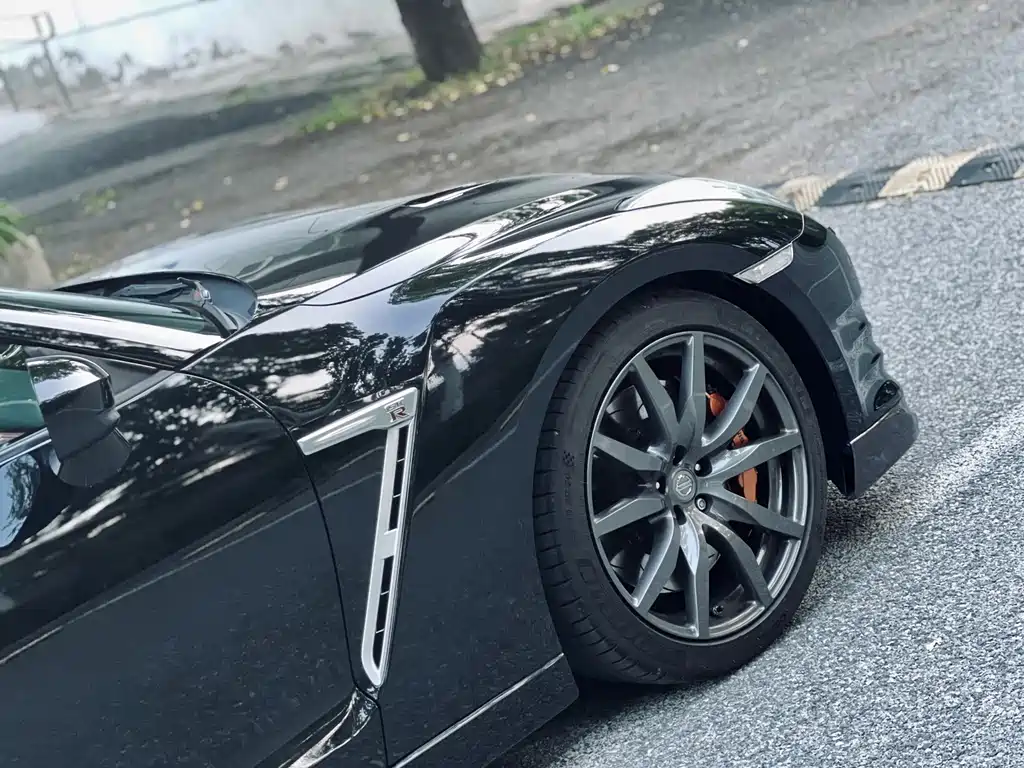 Nissan GT-R 2016 — фото 15