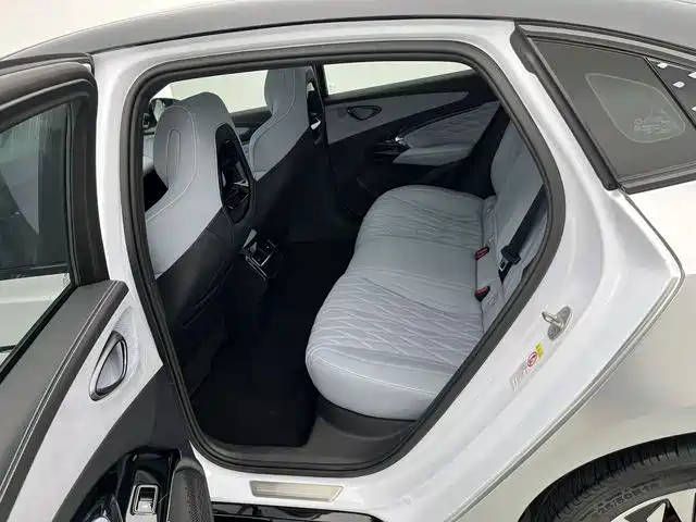 BYD Seal 2023 — фото 13