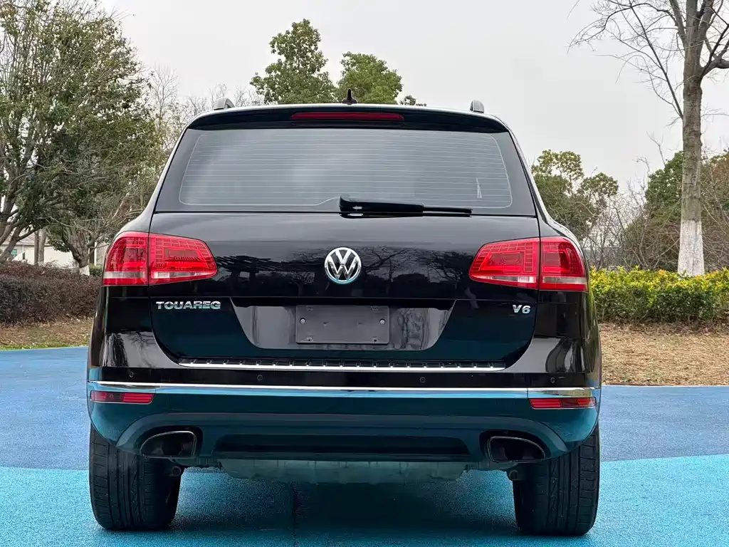 Volkswagen Touareg 2017 — фото 8