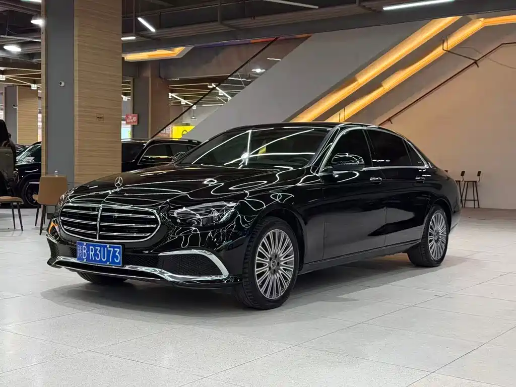 Mercedes-Benz E-Class 2022 — фото 2