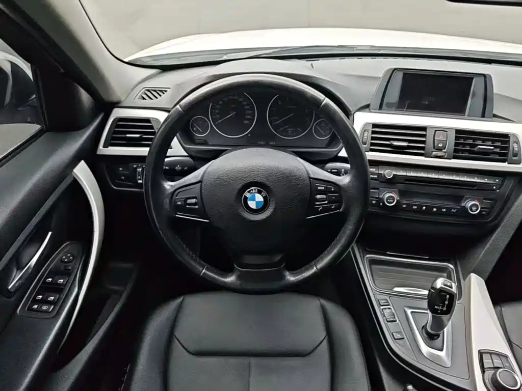 BMW 3 Series 2014 — фото 11