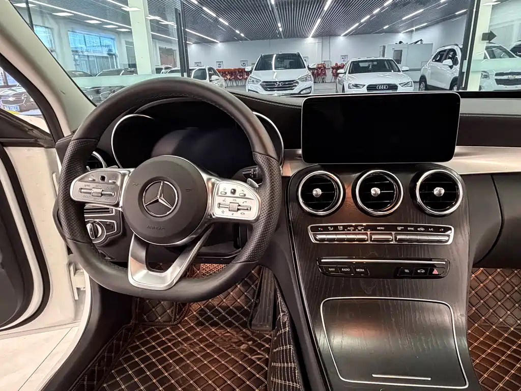 Mercedes-Benz C-Class 2020 — фото 10