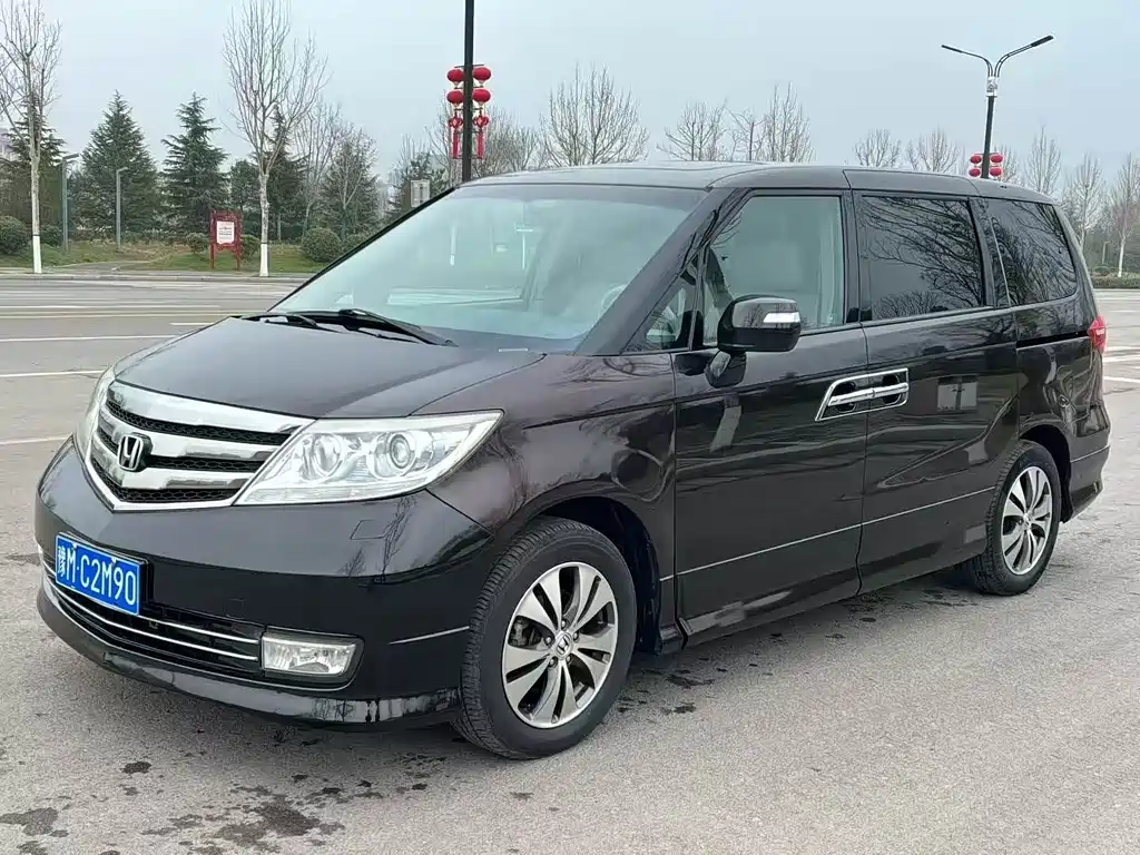 Honda Elysion 2014