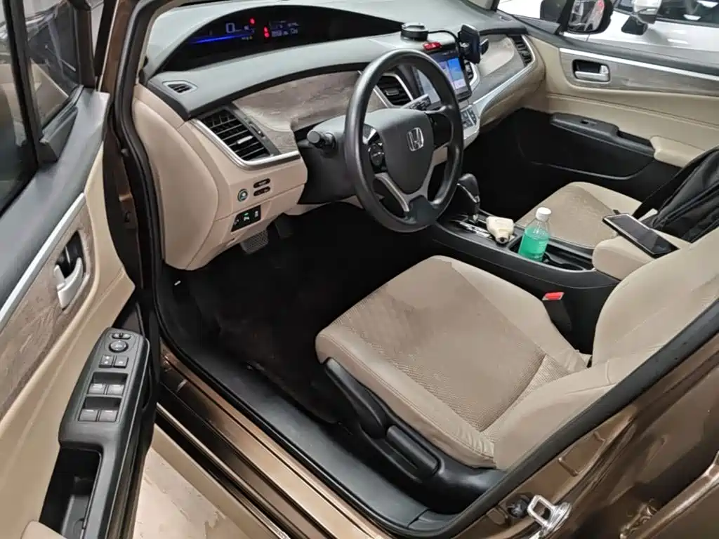 Honda Jade 2018 — фото 16