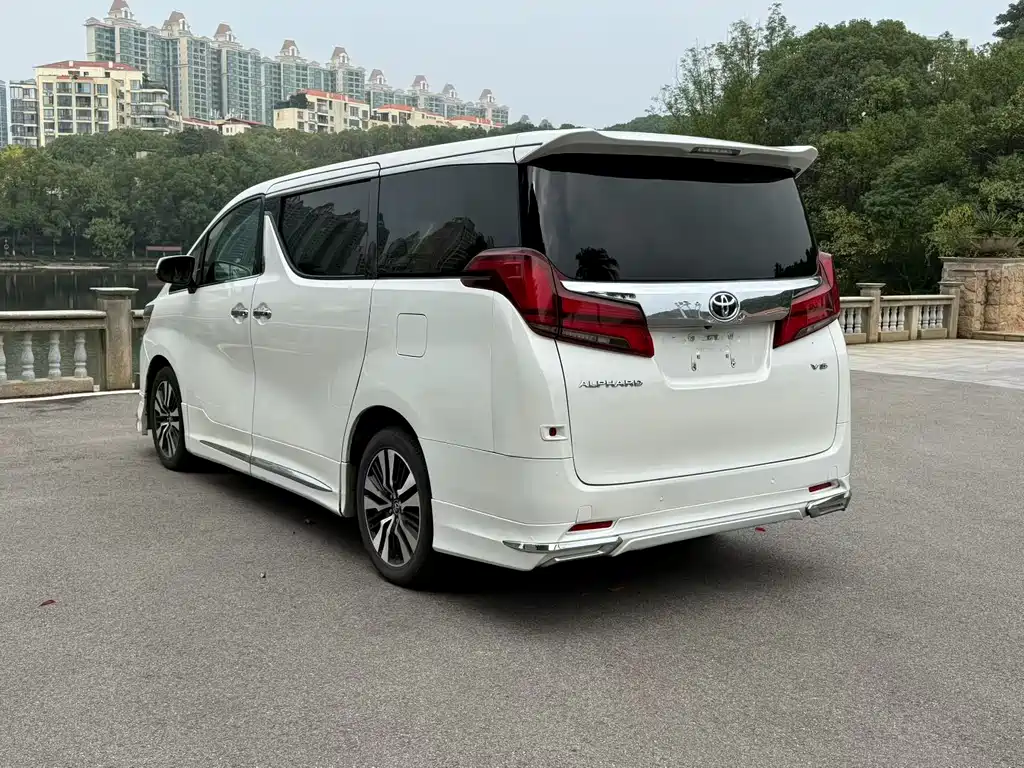 Toyota Alphard 2019 — фото 4