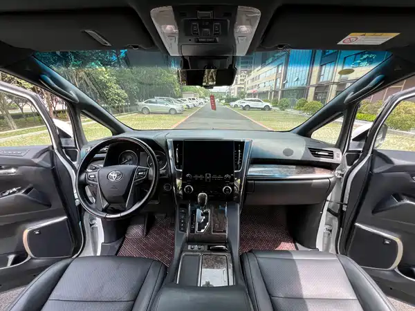 Toyota Vellfire 2020