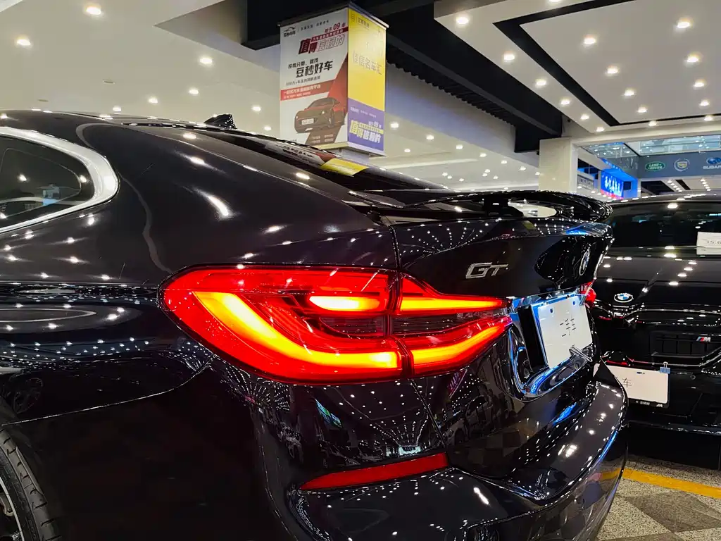 BMW 6 Series GT 2020 — фото 16