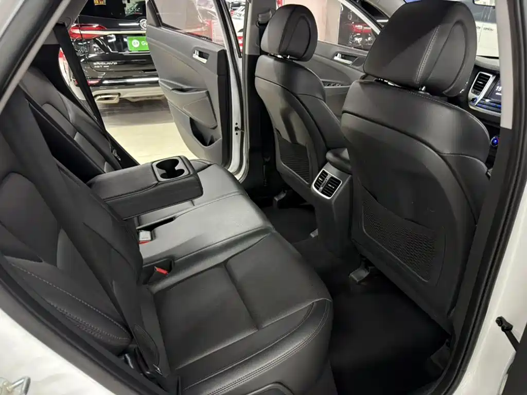 Hyundai Tucson 2018 — фото 6