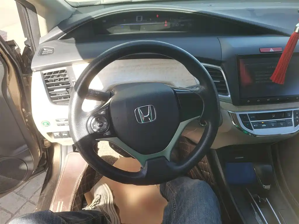 Honda Jade 2016 — фото 11