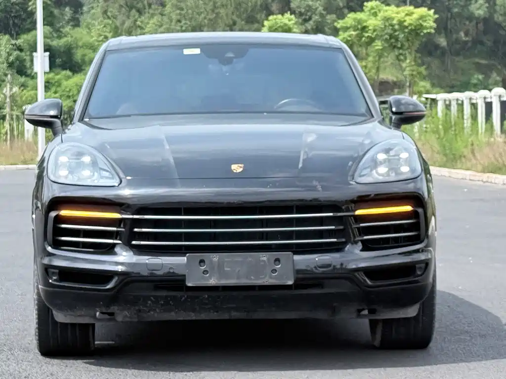 Porsche Cayenne Hybrid 2021