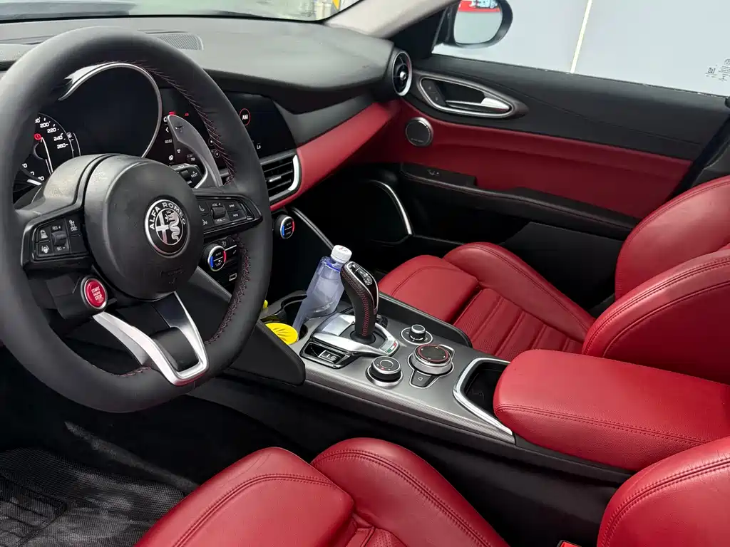 Alfa Romeo Giulia Juliet 2020 — фото 13