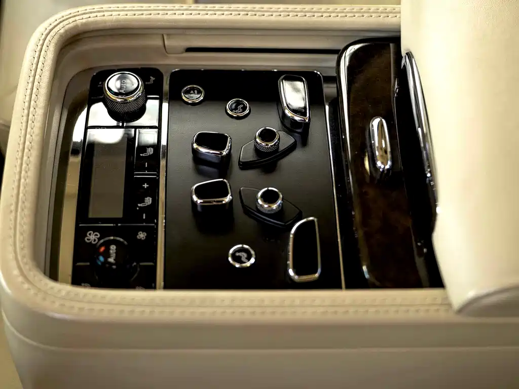 Bentley Mulsanne 2011 — фото 15