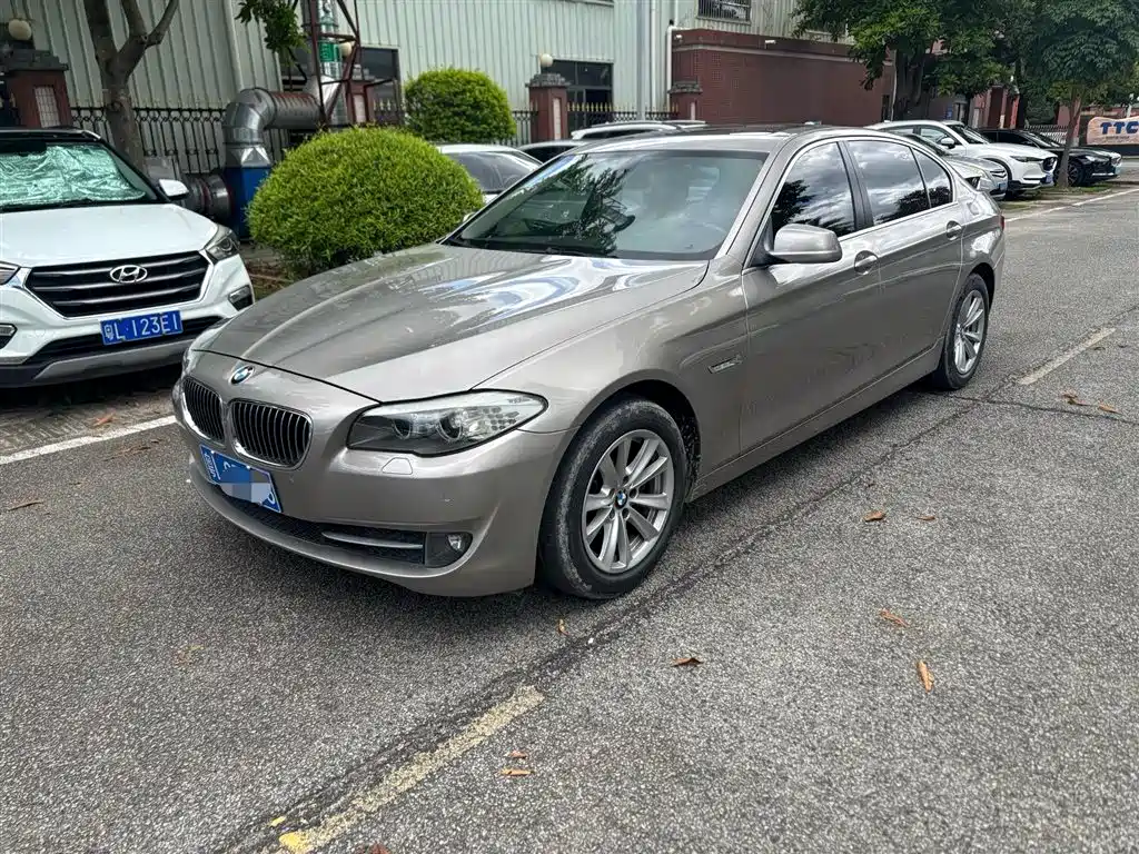BMW 5 Series 2012
