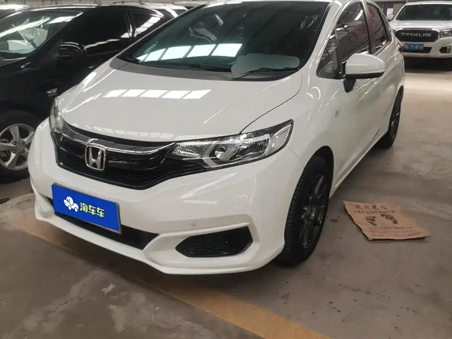 Honda Fit 2018 — фото 1
