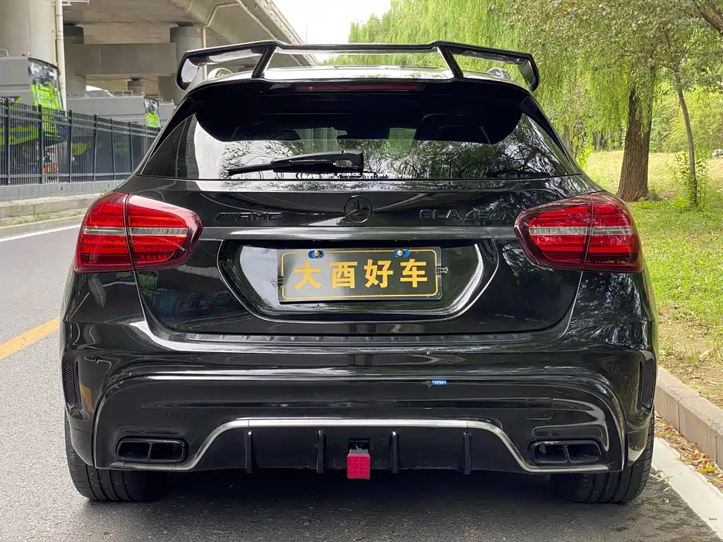 Mercedes-Benz GLA AMG 2018 — фото 8