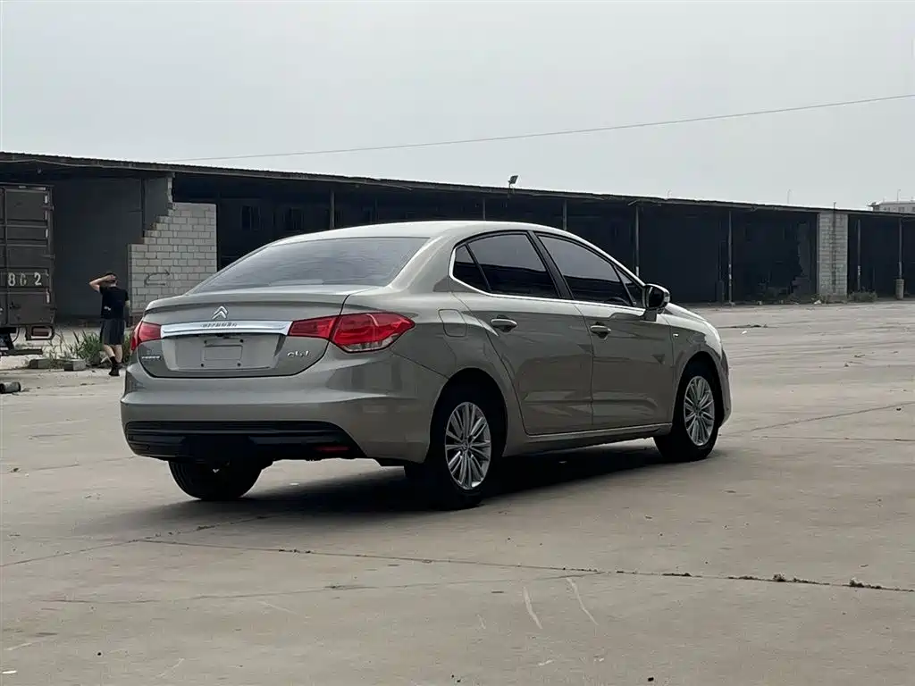Citroen C4L 2015 — фото 4
