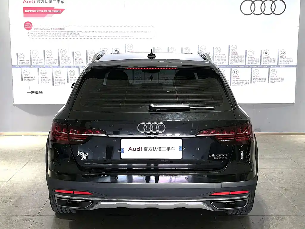 Audi A4 2023 — фото 4