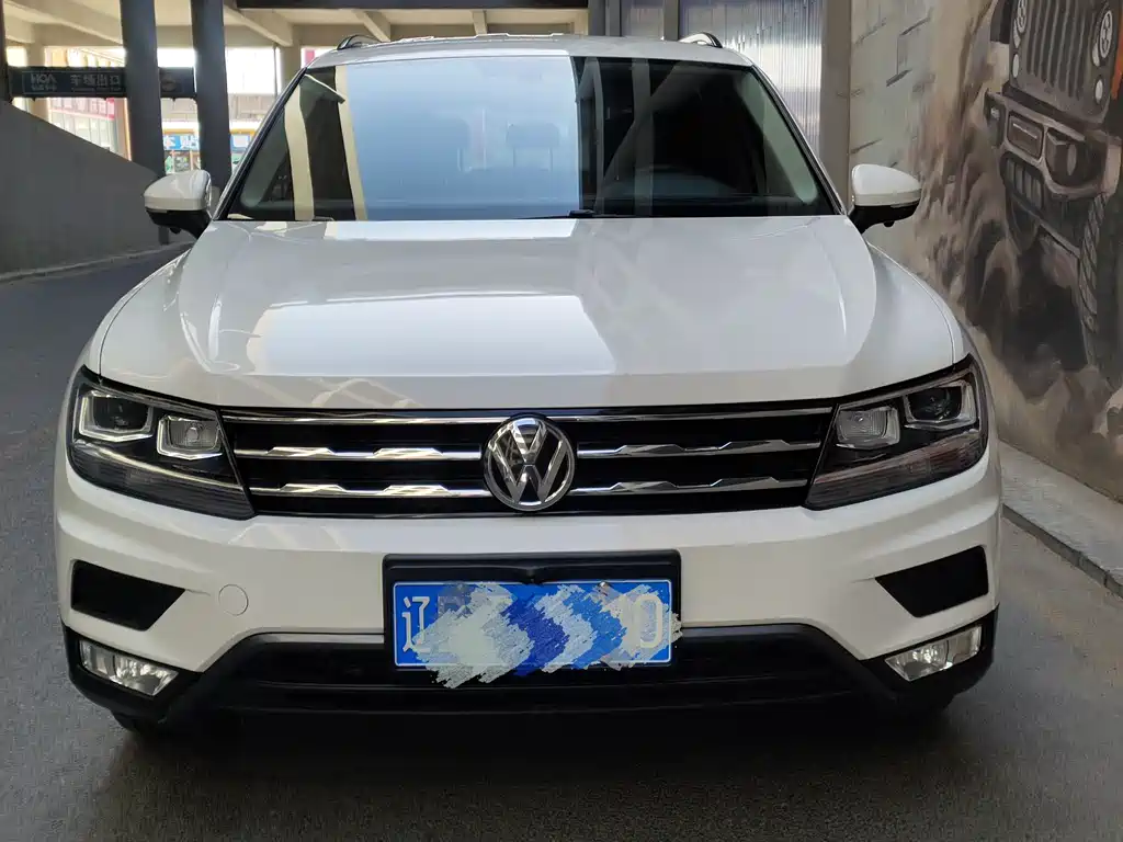 Volkswagen Tiguan L 2017 — фото 3