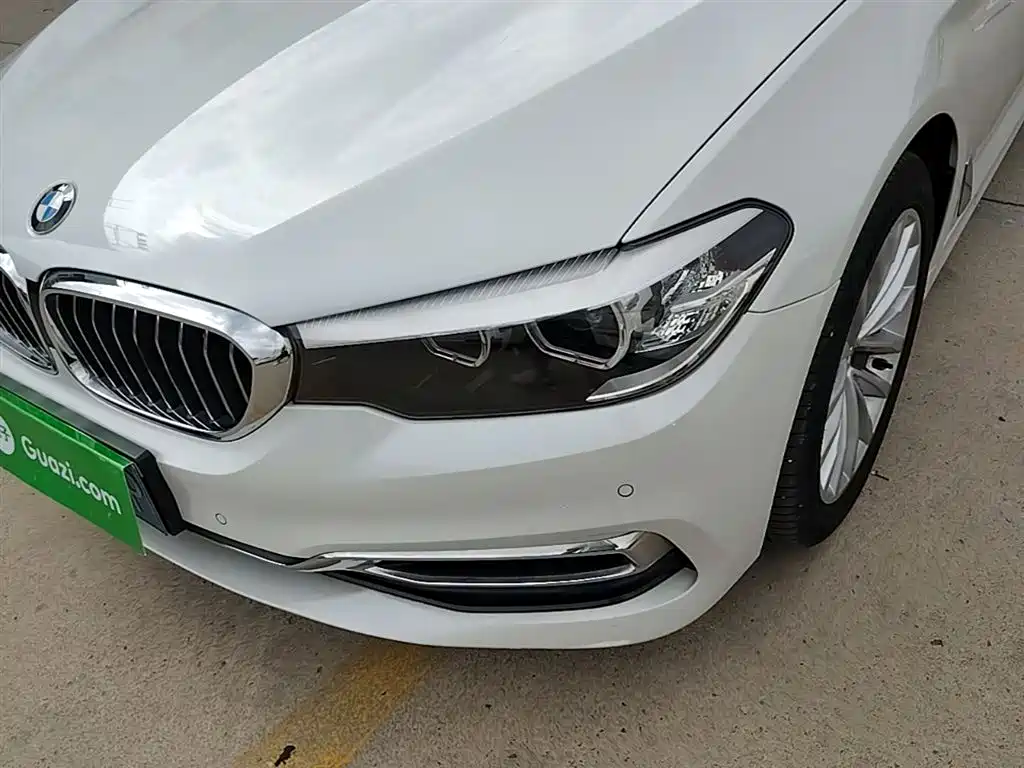 BMW 5 Series 2018 — фото 24