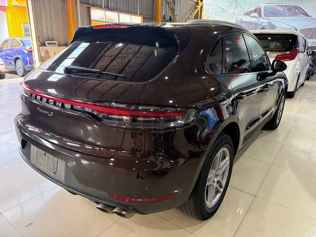 Porsche Macan 2018 — фото 15