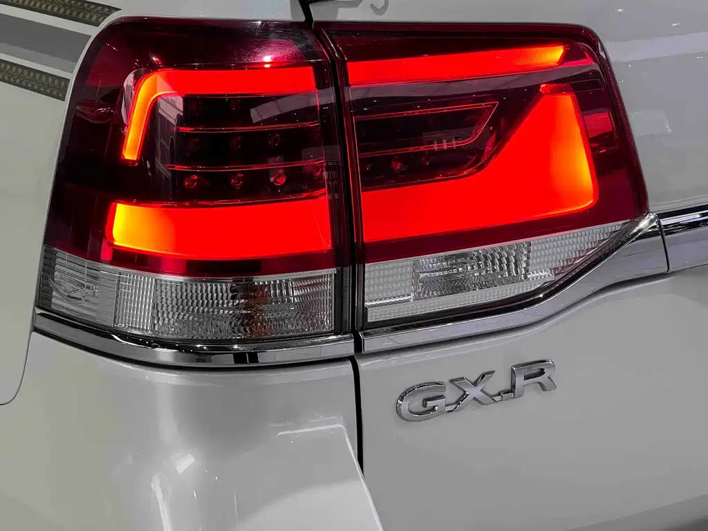 Toyota Land Cruiser 2020 — фото 14