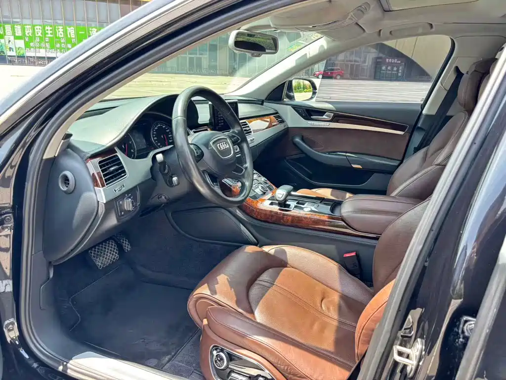 Audi A8 2014