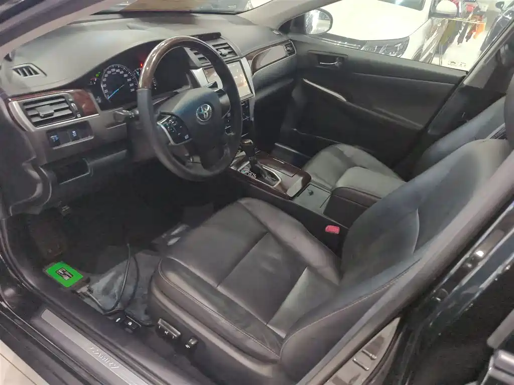 Toyota Camry 2017 — фото 11