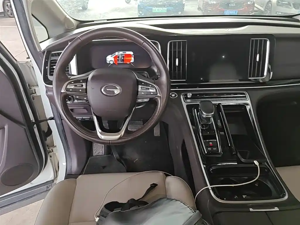 GAC Motor Trumpchi M8 2022 — фото 11