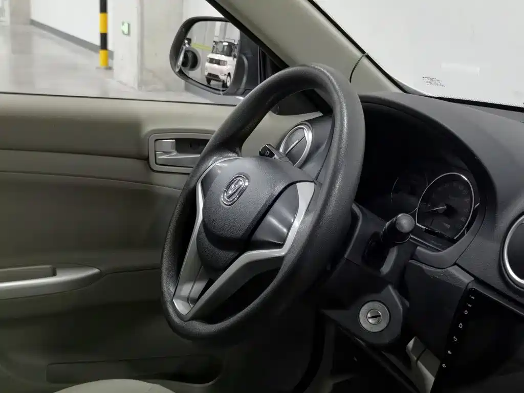 Changan Yuexiang V3 2017 — фото 22