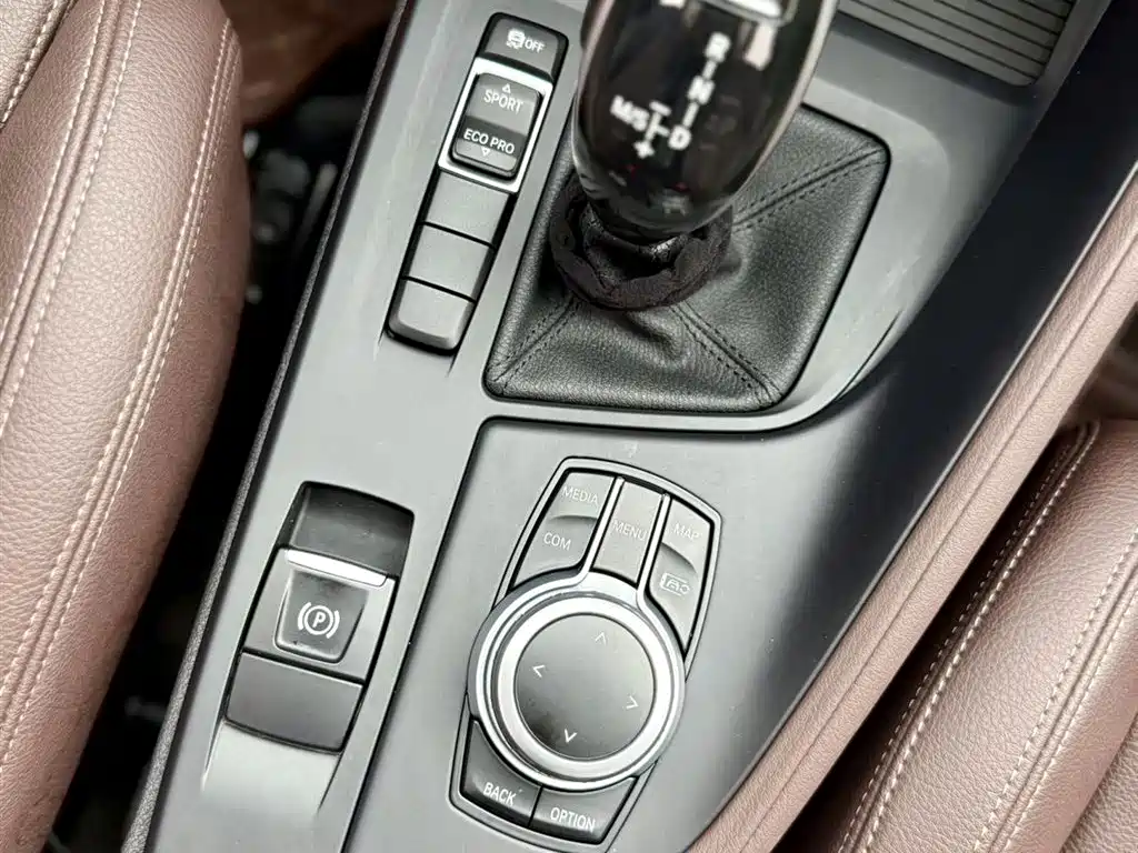 BMW X1 2022 — фото 8