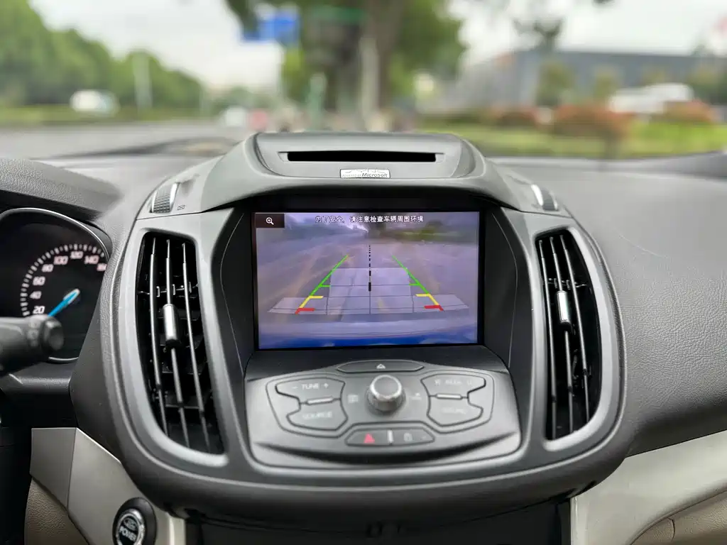 Ford Kuga 2013 — фото 18