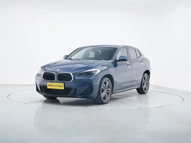 BMW X2 2022 — фото 1