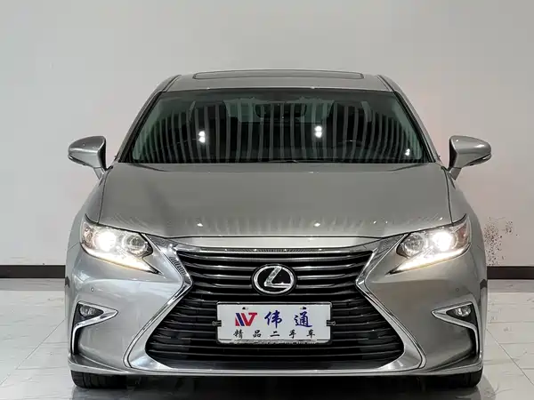 Lexus ES 2015