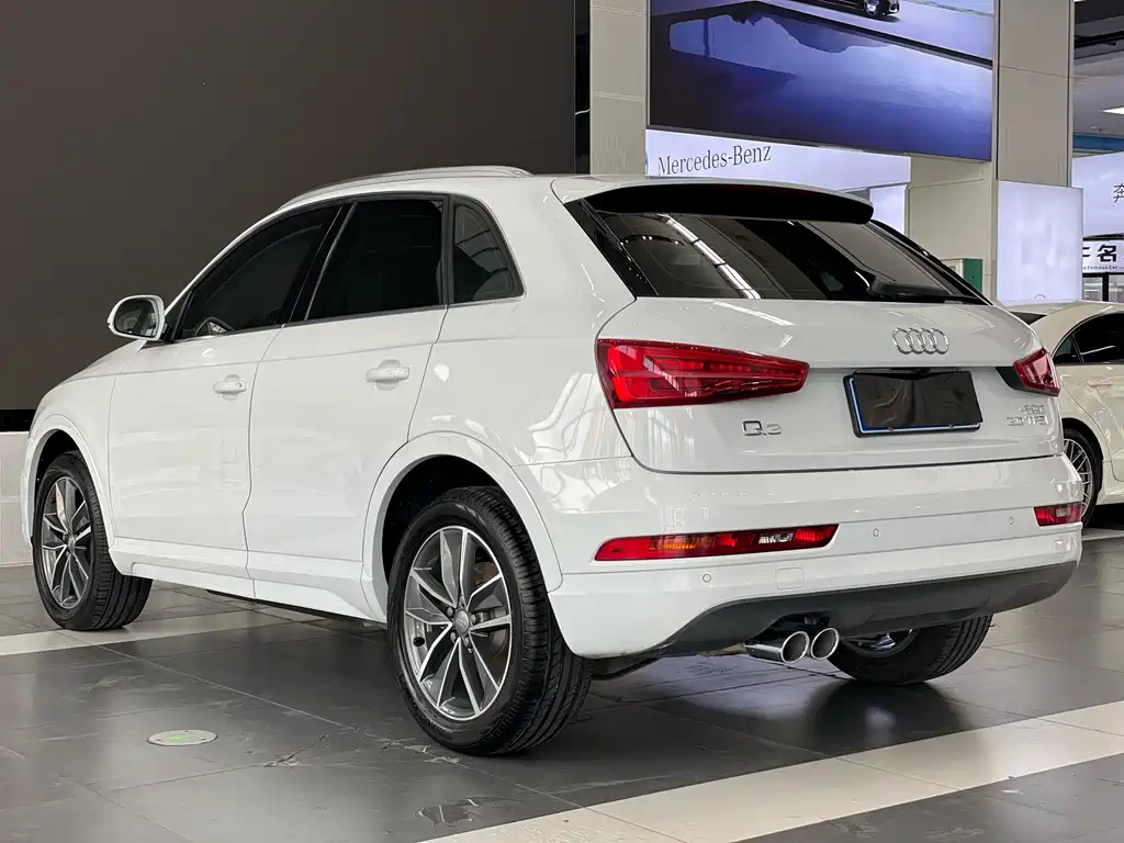 Audi Q3 2019 — фото 7
