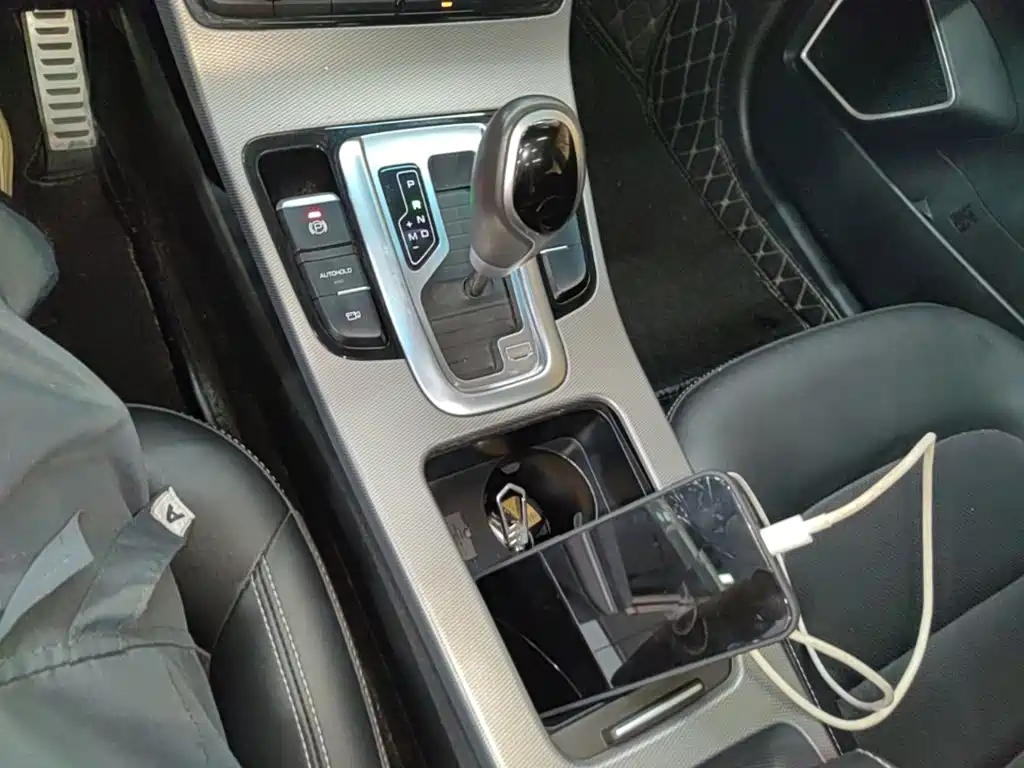 Geely Emgrand GS 2018 — фото 14