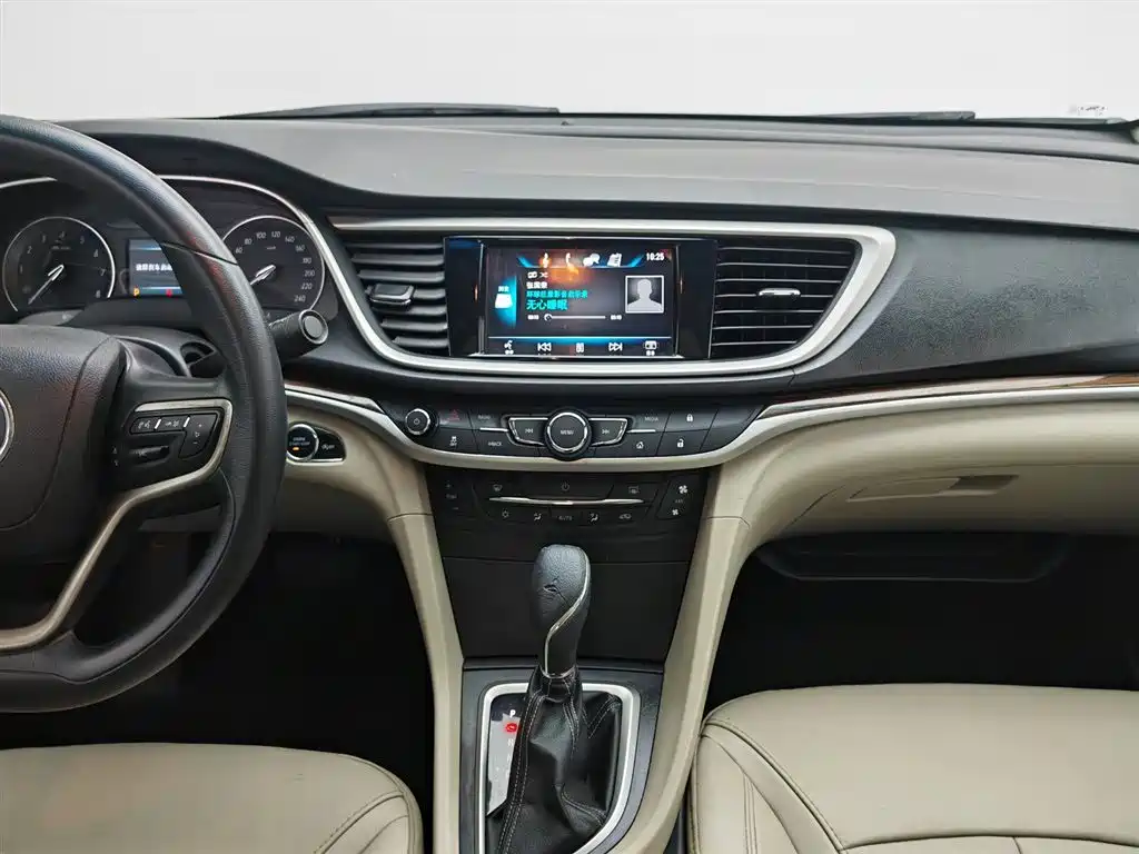 Buick Excelle 2017 — фото 12