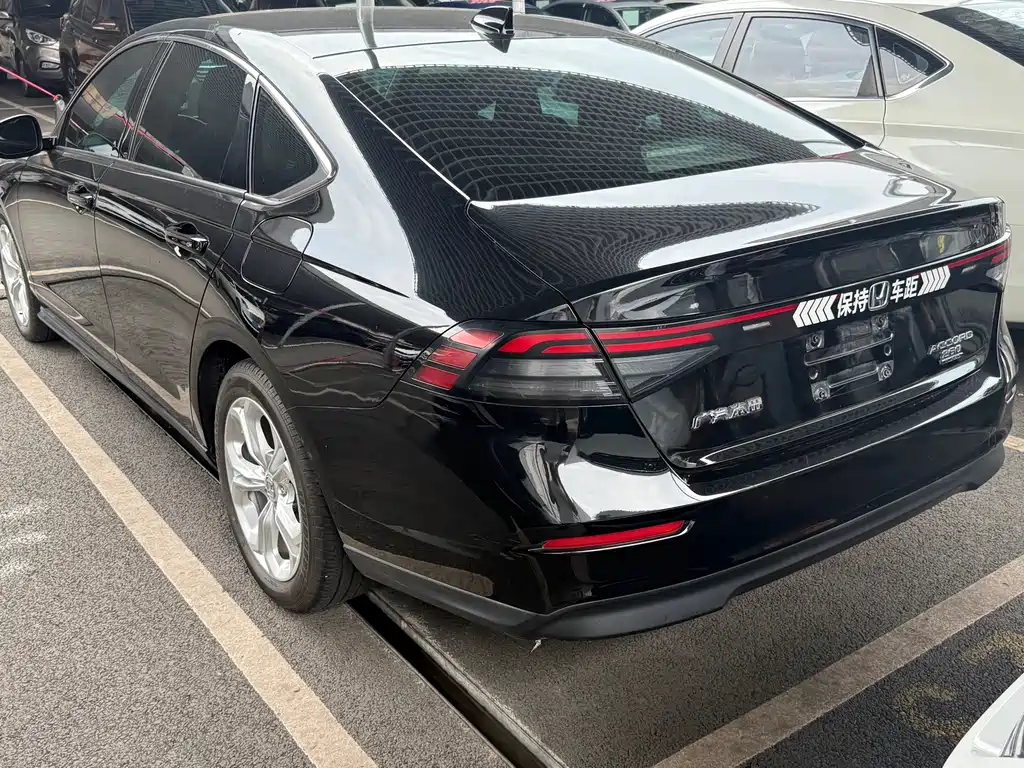 Honda Accord 2024 — фото 10