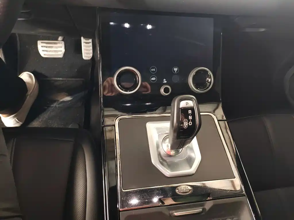 Land Rover Evoque 2020 — фото 12