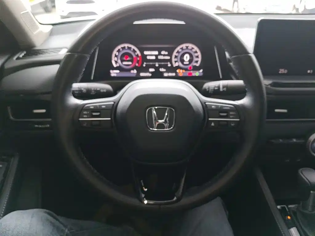 Honda Inspire 2025 — фото 11