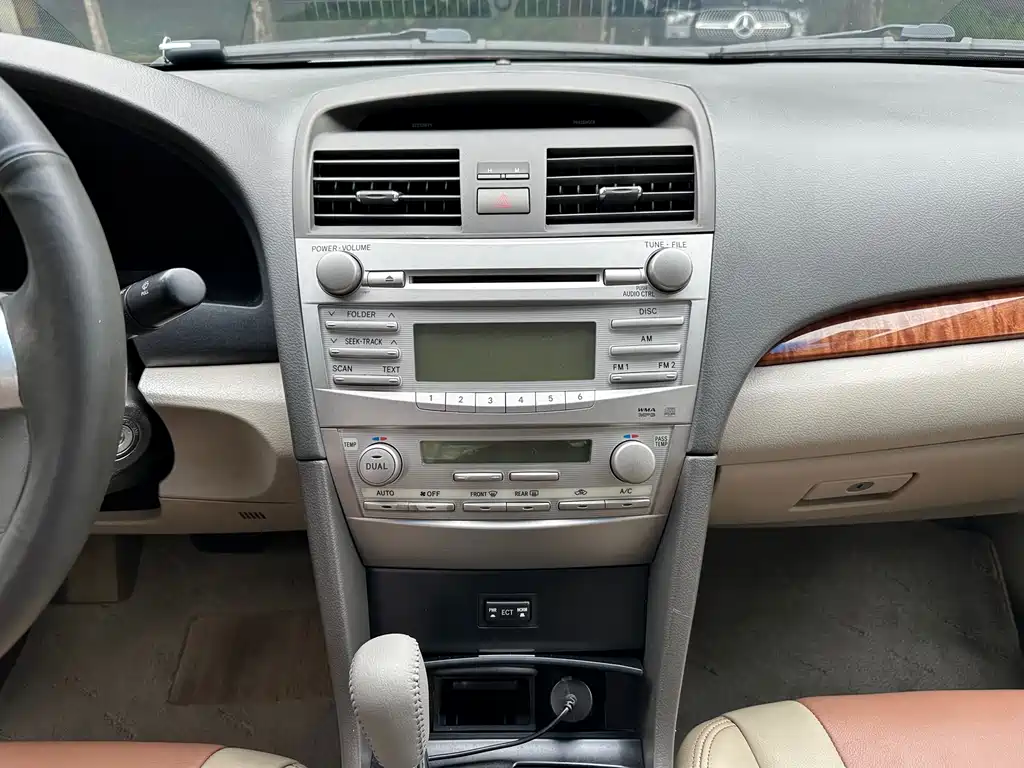 Toyota Camry 2008 — фото 15