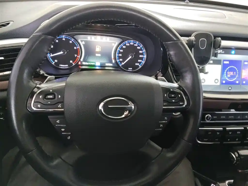 GAC Motor Trumpchi GS8 2019 — фото 11