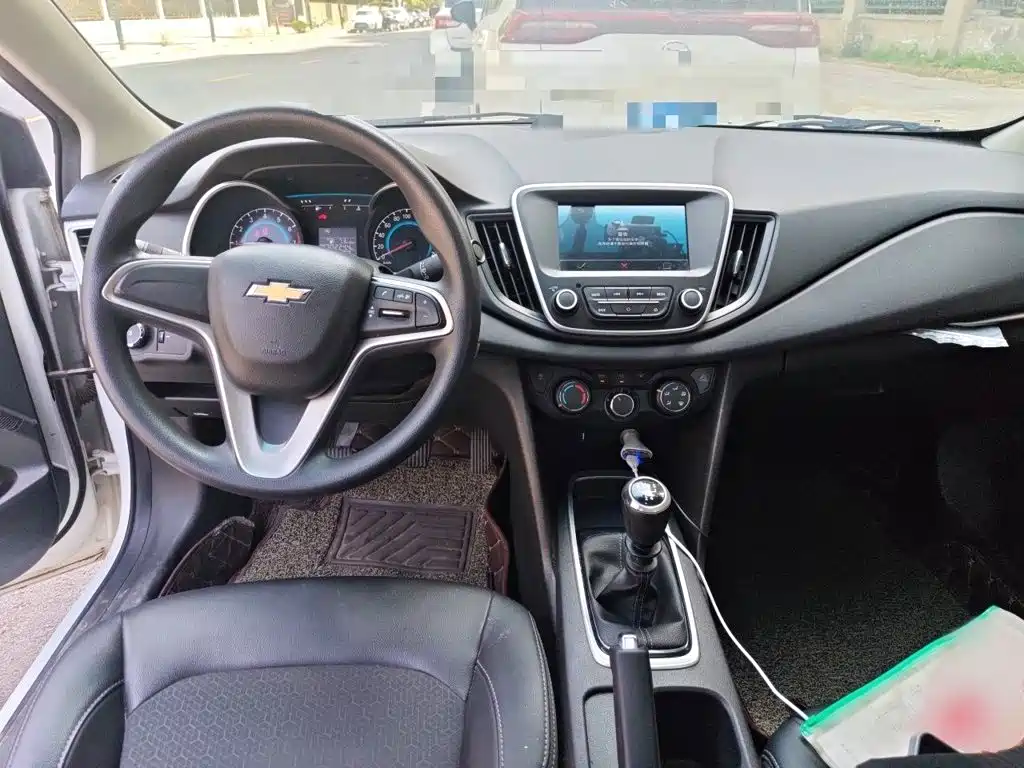 Chevrolet Cavalier 2018 — фото 13