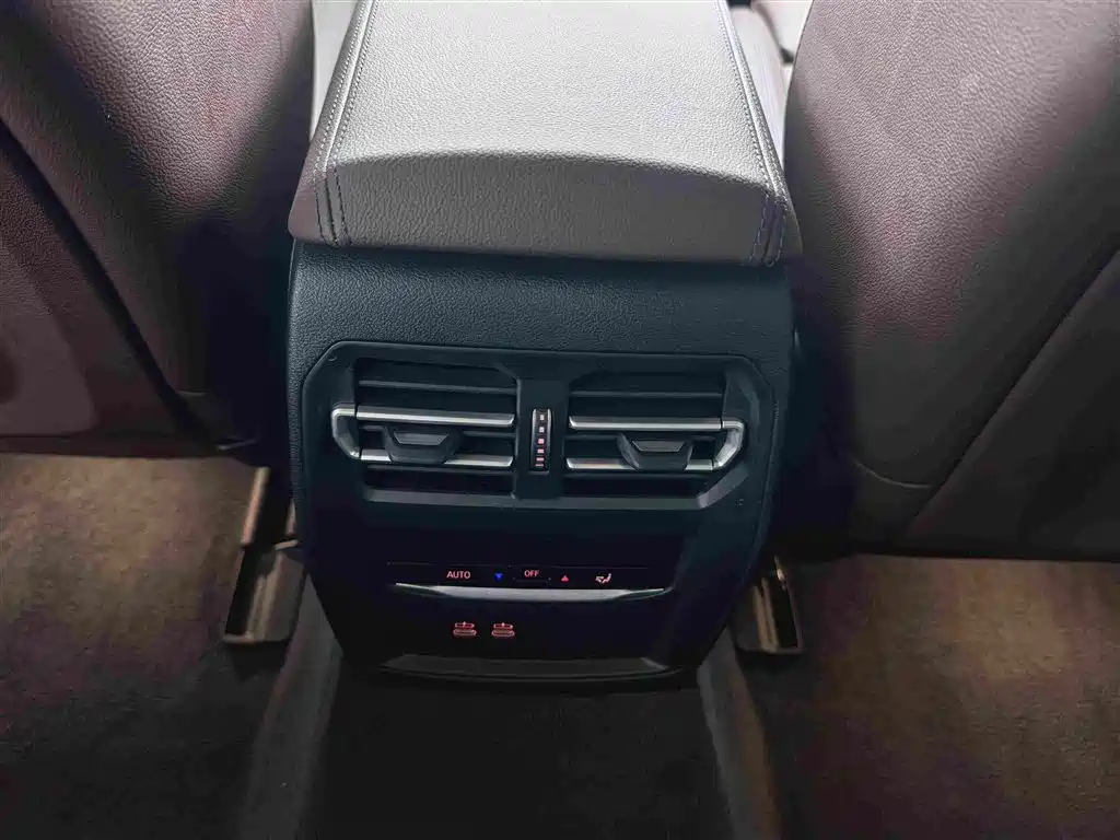 BMW i3 2023 — фото 12