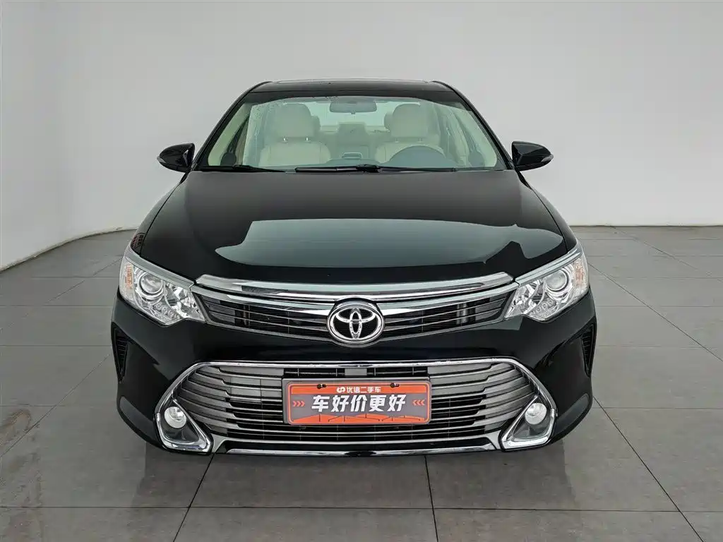 Toyota Camry 2015